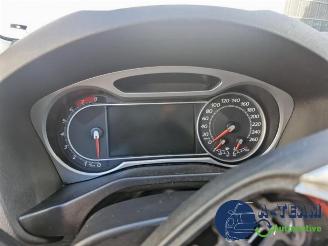 Ford Mondeo Mondeo IV, Hatchback, 2007 / 2015 2.0 16V picture 26