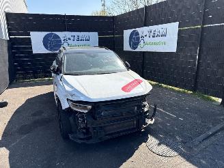 Voiture accidenté Volkswagen T-Roc 2.0 TSI 16V 4Motion SUV  Benzine 1.984cc 140kW (190pk) 4x4 2021-06  DNNA 2022/2