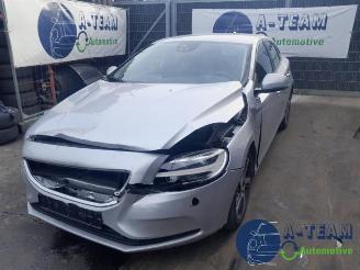 Coche siniestrado Volvo V-40 V40 (MV), Hatchback 5-drs, 2012 / 2019 2.0 D3 16V 2016/10