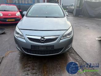 Opel Astra Astra J Sports Tourer (PD8/PE8/PF8), Combi, 2010 / 2015 1.4 16V ecoFLEX picture 18