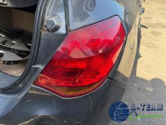 Opel Astra Astra J (PC6/PD6/PE6/PF6), Hatchback 5-drs, 2009 / 2015 1.7 CDTi 16V 110 picture 26