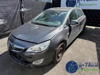 Opel Astra Astra J (PC6/PD6/PE6/PF6), Hatchback 5-drs, 2009 / 2015 1.7 CDTi 16V 110 picture 3