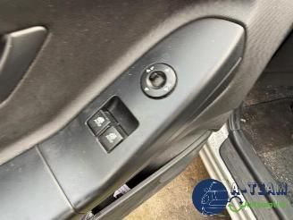 Kia Cee d Pro cee'd (EDB3), Hatchback 3-drs, 2008 / 2012 1.4 CVVT 16V picture 13