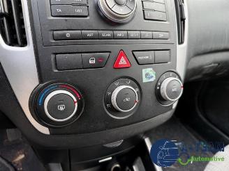 Kia Pro cee d Pro cee'd (EDB3), Hatchback 3-drs, 2008 / 2012 1.4 CVVT 16V picture 18