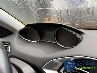 Peugeot 308 308 SW (L4/L9/LC/LJ/LR), Combi 5-drs, 2014 / 2021 1.2 12V e-THP PureTech 110 picture 10