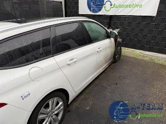 Peugeot 308 308 SW (L4/L9/LC/LJ/LR), Combi 5-drs, 2014 / 2021 1.2 12V e-THP PureTech 110 picture 4