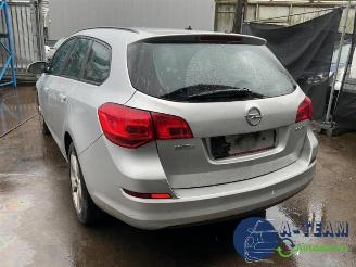 Opel Astra Astra J Sports Tourer (PD8/PE8/PF8), Combi, 2010 / 2015 1.4 16V ecoFLEX picture 14