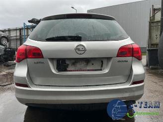 Opel Astra Astra J Sports Tourer (PD8/PE8/PF8), Combi, 2010 / 2015 1.4 16V ecoFLEX picture 17