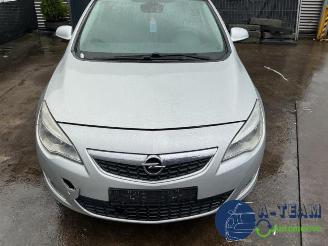 Opel Astra Astra J Sports Tourer (PD8/PE8/PF8), Combi, 2010 / 2015 1.4 16V ecoFLEX picture 4