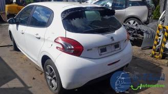 Peugeot 208 208 I (CA/CC/CK/CL), Hatchback, 2012 / 2019 1.4 HDi picture 11