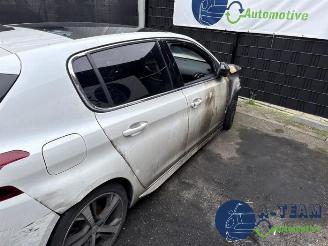 Peugeot 308 308 (L3/L8/LB/LH/LP), Hatchback 5-drs, 2013 / 2021 1.2 12V e-THP PureTech 130 picture 4