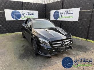 Vrakbiler auto Mercedes GLA GLA (156.9), SUV, 2013 / 2019 2.0 250 Turbo 16V 4-Matic 2016/1