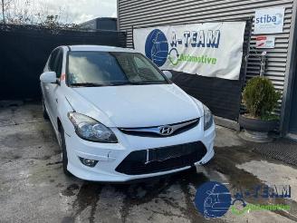 demontáž osobní automobily Hyundai I-30 i30 (GDHB5), Hatchback, 2011 1.4 16V 2011/11