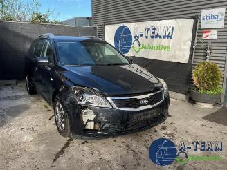 demontáž osobní automobily Kia Cee d Cee'd Sporty Wagon (EDF), Combi, 2007 / 2012 1.4 16V 2010/1