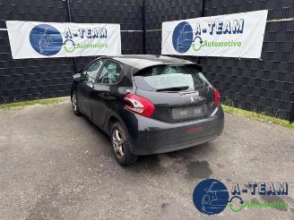 Vrakbiler auto Peugeot 208 208 I (CA/CC/CK/CL), Hatchback, 2012 / 2019 1.2 Vti 12V PureTech 82 2013/10