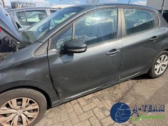 Peugeot 208 208 I (CA/CC/CK/CL), Hatchback, 2012 / 2019 1.2 Vti 12V PureTech 82 picture 2