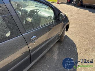 Peugeot 107 107, Hatchback, 2005 / 2014 1.0 12V picture 26