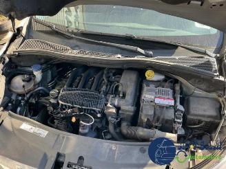 Peugeot 2008 2008 (CU), MPV, 2013 / 2019 1.2 Vti 12V PureTech 82 picture 10