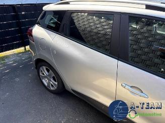 Renault Clio Clio IV Estate/Grandtour (7R), Combi 5-drs, 2012 / 2021 0.9 Energy TCE 12V picture 33