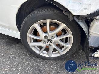 Mazda 5  picture 11