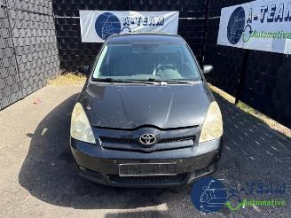 Toyota Corolla-verso Corolla Verso (R10/11), MPV, 2004 / 2009 2.2 D-4D 16V picture 2