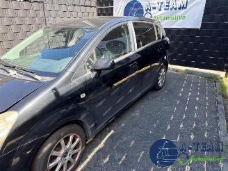 Toyota Corolla-verso Corolla Verso (R10/11), MPV, 2004 / 2009 2.2 D-4D 16V picture 4