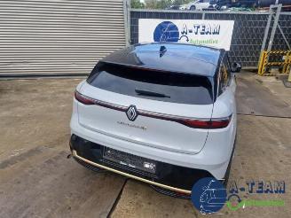 Salvage car Renault Mégane E-Tech Megane E-Tech (RCB), SUV, 2021 60 kWh 2022/7