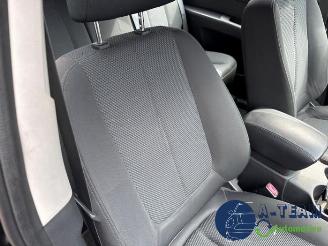 Kia Carens Carens III (FG), MPV, 2006 / 2013 2.0i CVVT 16V picture 21