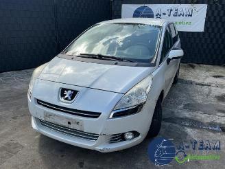 Vrakbiler auto Peugeot 5008 5008 I (0A/0E), MPV, 2009 / 2017 1.6 HDiF 16V 2012/7