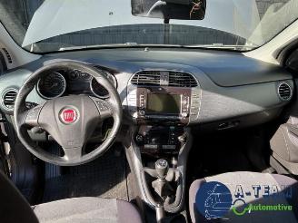 Fiat Bravo Bravo (198A), Hatchback, 2006 / 2014 1.4 MultiAir 16V picture 17
