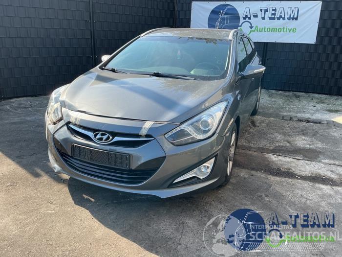 Hyundai I-40 i40 CW (VFC), Combi, 2011 / 2019 1.6 GDI 16V