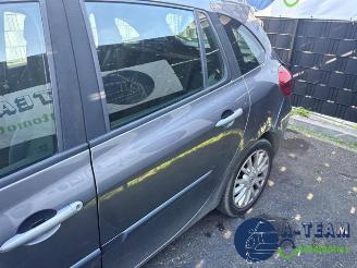 Renault Clio Clio III Estate/Grandtour (KR), Combi, 2007 / 2014 1.6 16V picture 25