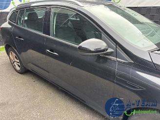 Renault Mégane Megane IV Estate (RFBK), Combi 5-drs, 2016 1.2 Energy TCE 130 picture 33