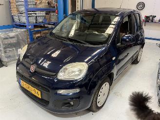Vaurioauto  passenger cars Fiat Panda koppeling slecht twinair 0.9 2013/7
