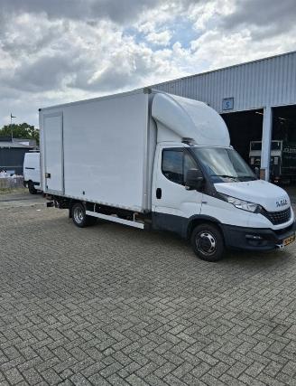 skadebil auto Iveco Daily  2021/6