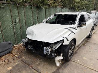 Unfallwagen Volvo V-60 D6 hybride 2014/8