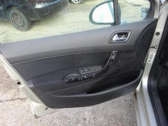 Peugeot 308  picture 16