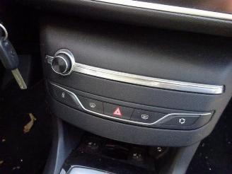 Peugeot 308  picture 24