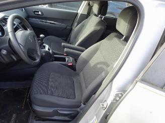 Peugeot 5008 5008 I (0A/0E), MPV, 2009 / 2017 1.6 VTI 16V picture 9