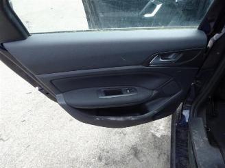 Peugeot 308 308 SW (L4/L9/LC/LJ/LR), Combi 5-drs, 2014 / 2021 1.2 12V e-THP picture 11