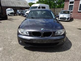 Vrakbiler auto BMW 1-serie 1 serie (E87/87N), Hatchback 5-drs, 2003 / 2012 116i 1.6 16V 2004/6