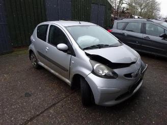 Vrakbiler auto Toyota Aygo Aygo (B10), Hatchback, 2005 / 2014 1.0 12V VVT-i 2009/2