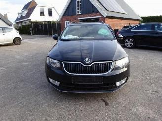 Vrakbiler auto Skoda Octavia Octavia Combi (5EAC), Combi 5-drs, 2012 / 2020 1.6 TDI Greenline 16V 2016/3