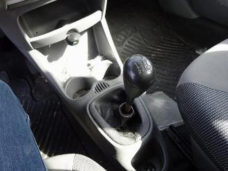 Peugeot 107 107, Hatchback, 2005 / 2014 1.0 12V picture 16