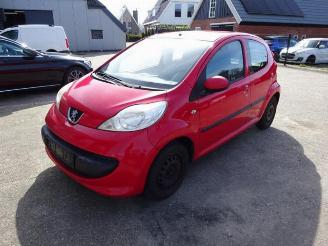 Peugeot 107 107, Hatchback, 2005 / 2014 1.0 12V picture 2