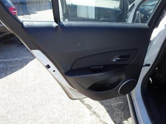 Chevrolet Cruze  picture 10
