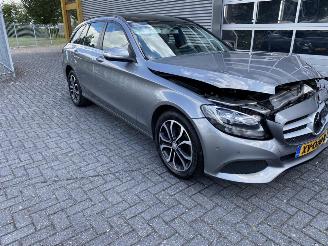 damaged passenger cars Mercedes C-klasse Estate 180 CDI Prestige Panorama 2015/3