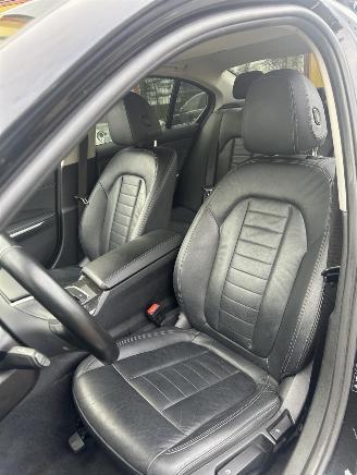 BMW 3-serie 320i xDrive High Executive picture 19