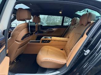BMW 7-serie 750Li xDrive picture 21
