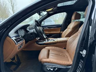 BMW 7-serie 750Li xDrive picture 16